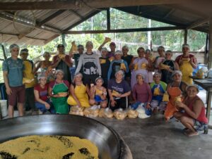Imagem da notícia - Comunitários da RDS Rio Amapá recebem oficina de boas práticas para produção de farinha