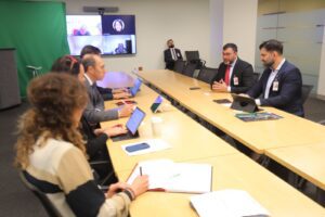 Imagem da notícia - Wilson Lima apresenta mercado de crédito de carbono do Amazonas em agendas com Banco Mundial e certificadora internacional