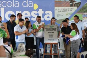 Imagem da notícia - Governador Wilson Lima inaugura primeira Escola da Floresta na RDS de São Sebastião do Uatumã