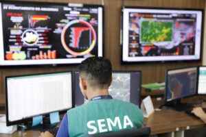 Imagem da notícia - Sema articula ações integradas de combate às queimadas para mitigar efeitos da estiagem no Amazonas desde 2023