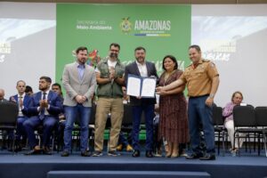 Imagem da notícia - Dia do Meio Ambiente: Governador Wilson Lima formaliza projetos para redução de emissões por desmatamento e degradação ambiental