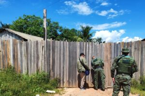 Imagem da notícia - Órgãos ambientais na RDS do Uatumã apreendem madeira e embargam serraria irregular