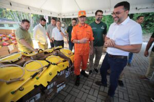 Imagem da notícia - Governador Wilson Lima entrega 16 viaturas e equipamentos para reforçar atuação de equipes no combate ao desmatamento e queimadas no Amazonas