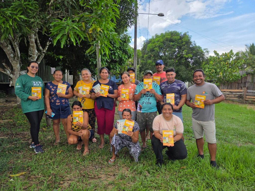 Sema realiza acao educativa sobre prevencao as queimadas e manejo de residuos na RDS Puranga Conqui