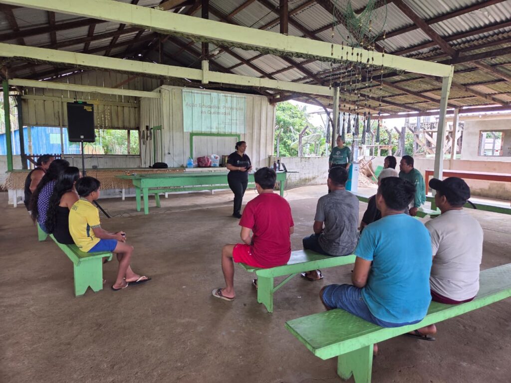 Sema realiza acao educativa sobre prevencao as queimadas e manejo de residuos na RDS Puranga Conqui