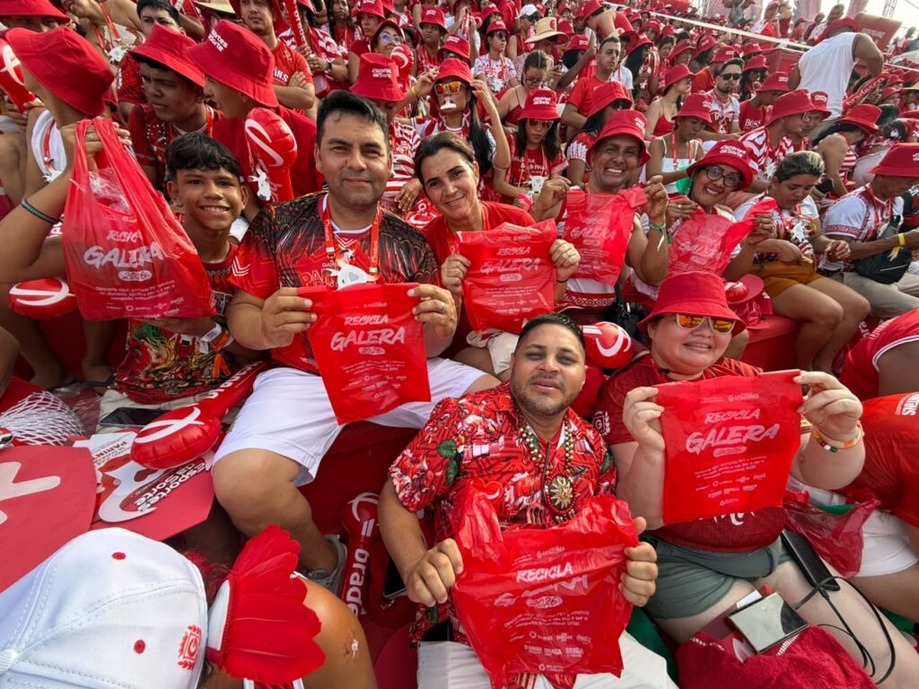 01 Torcida encarnada sai na frente no Recicla Galera Jamile Alves Sema 1