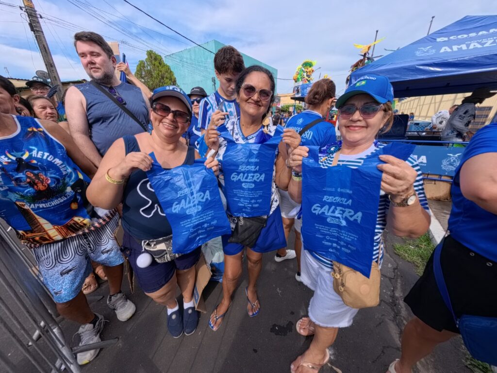 02 Torcida azul e branca no Recicla Galera Pericles Dias 1