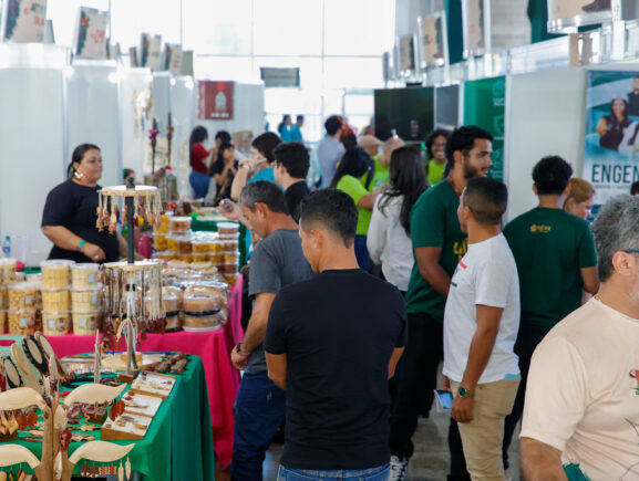 EcoAmazônia abre programação com feira de bioeconomia, painéis e protagonismo de comunida…
